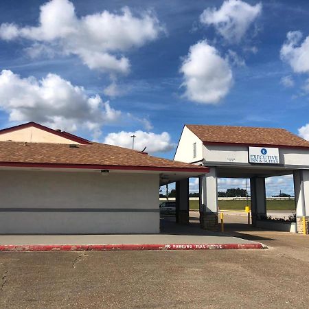 Executive Inn & Suites Beaumont Exterior photo