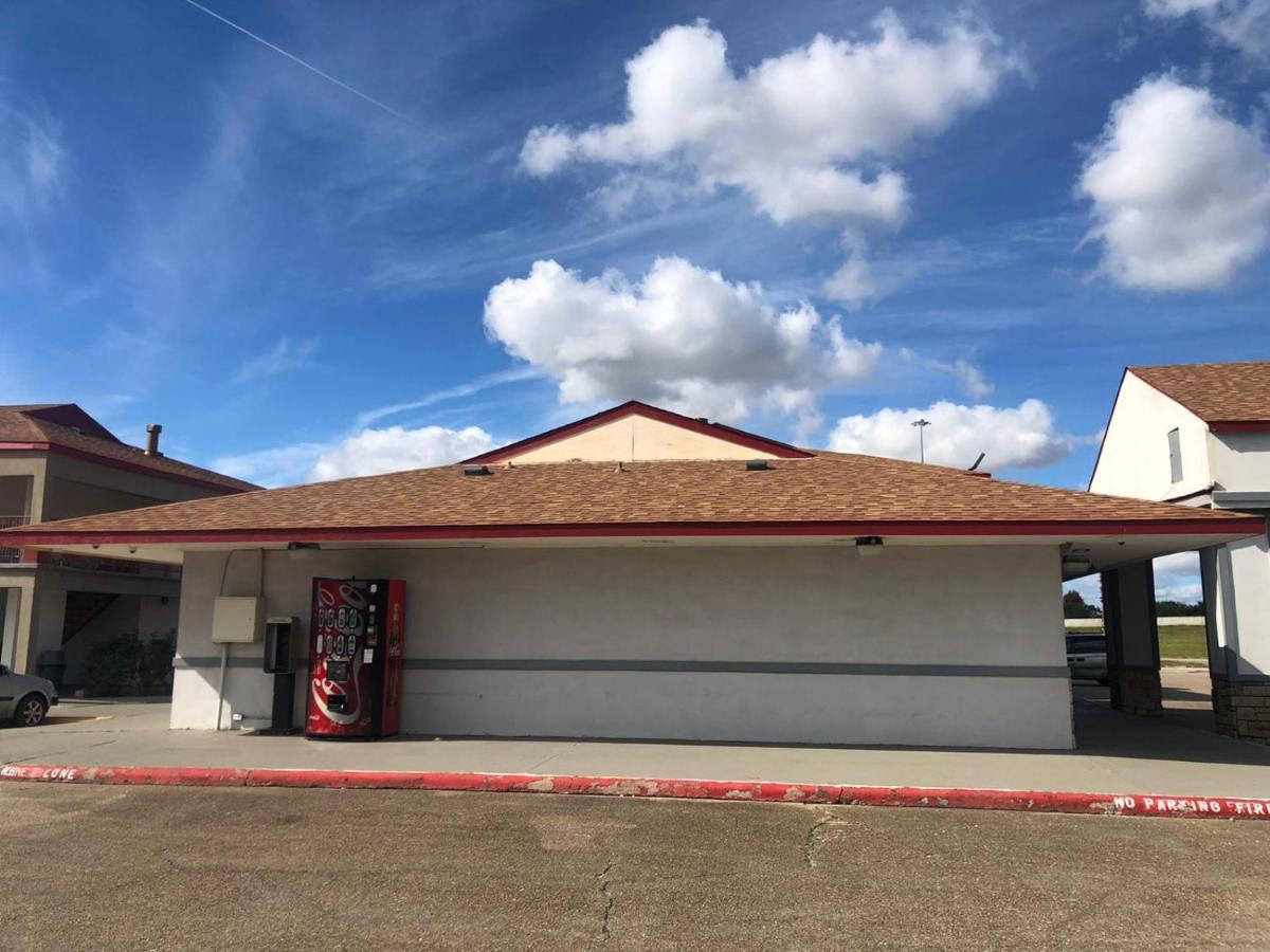 Executive Inn & Suites Beaumont Exterior photo